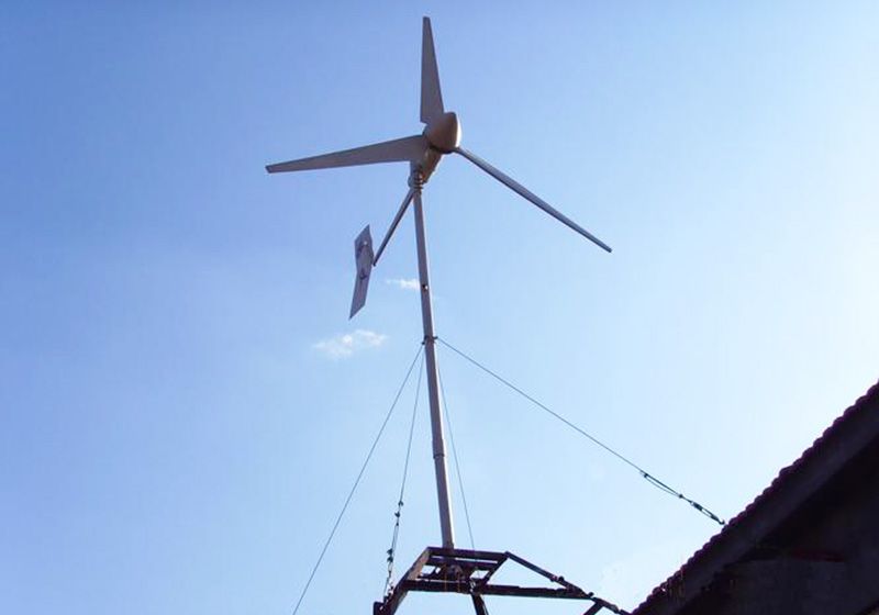 家用风力发电机一天能发多少电？