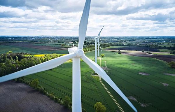 风力发电机叶片材料与寿命解析